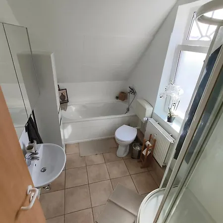 Im Zweifamilienhaus Lejlighed *